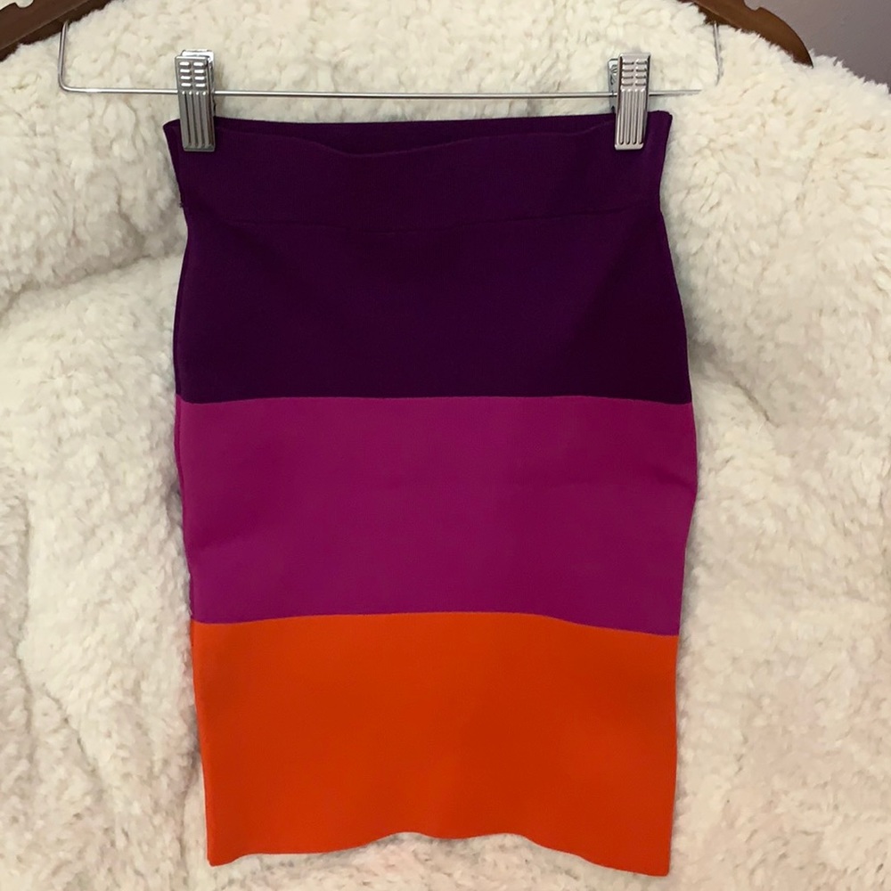 BCBG MaxAzria Bodycon Skirt Size XS~Stretchable!